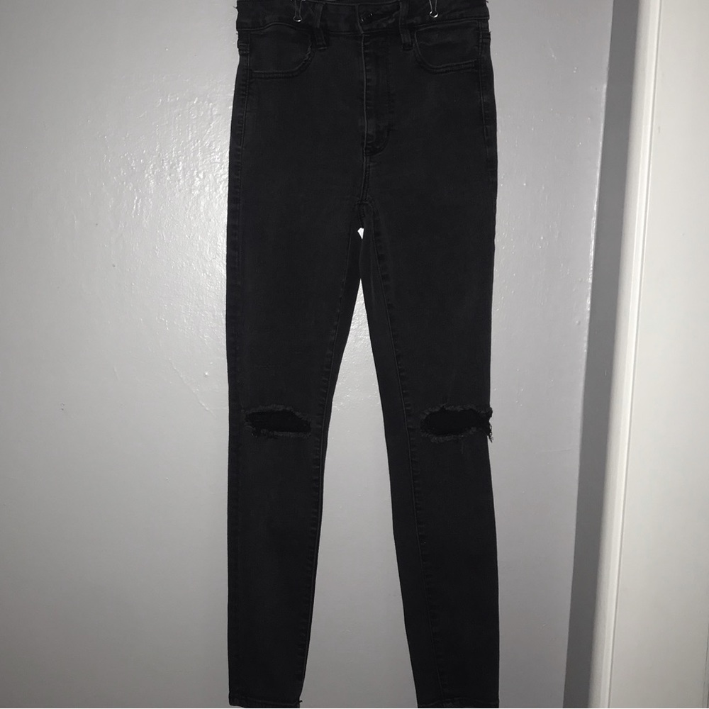 American Eagle Super Hi-Rise Ripped Jegging Jeans
